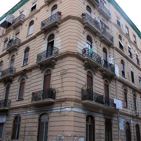 Cinquestelle Oda ve Kahvaltı Napoli