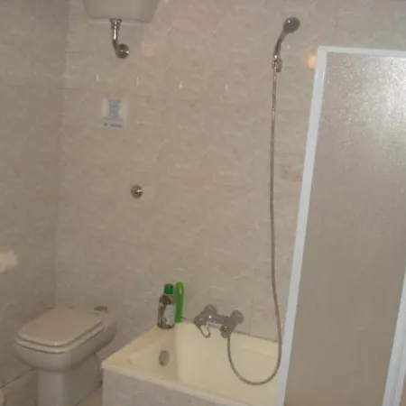 Cinquestelle Oda ve Kahvaltı 3*